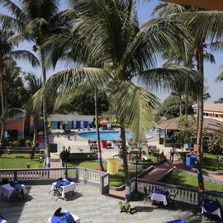 Mansea Beach Hotel Kololi Bagian luar foto