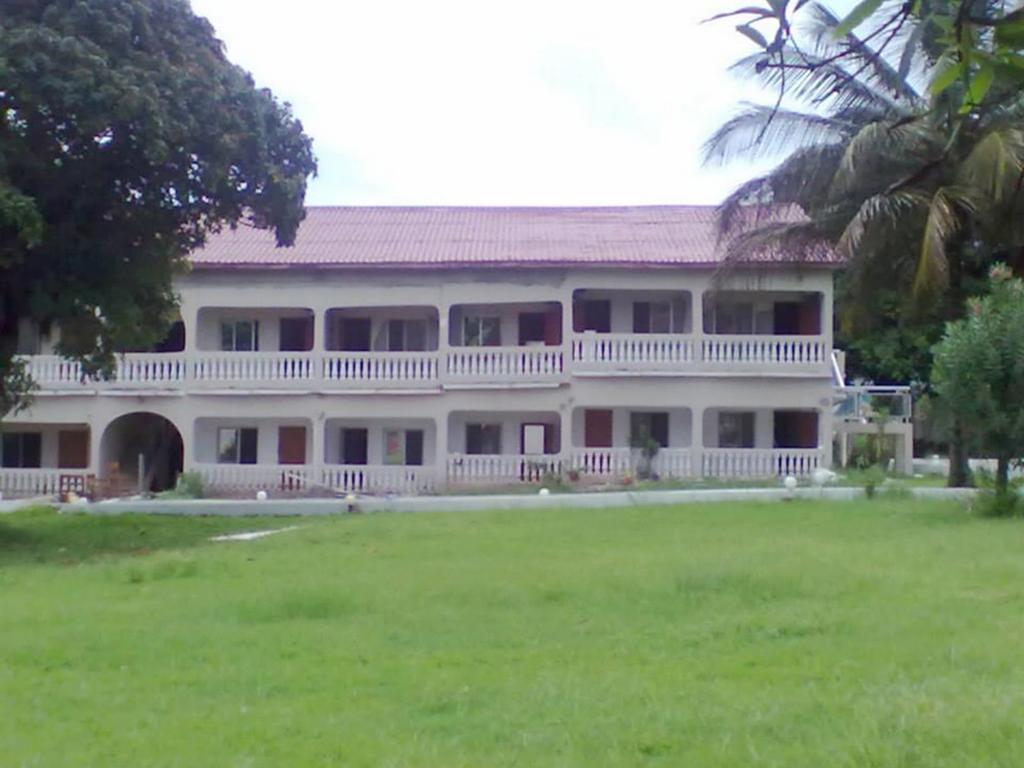 Mansea Beach Hotel Kololi Bagian luar foto