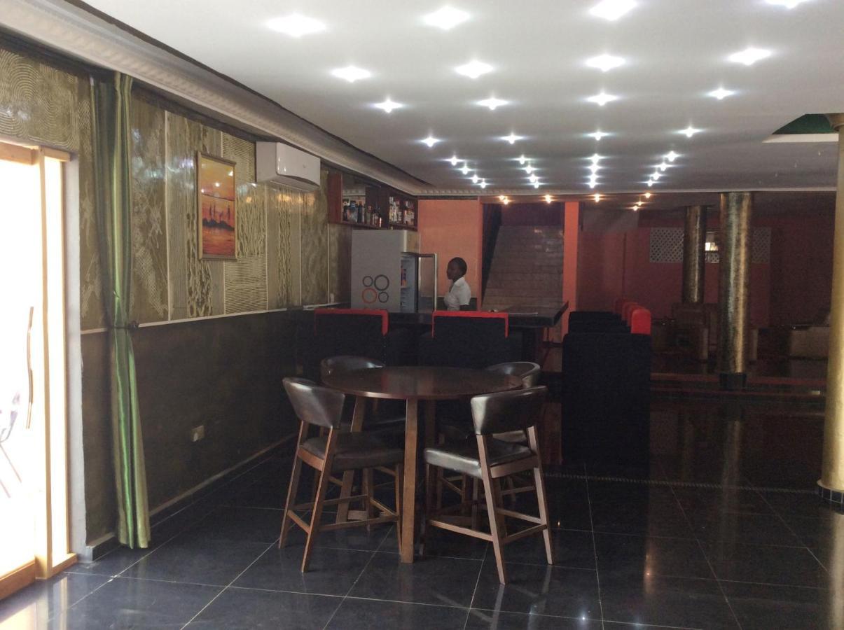 Mansea Beach Hotel Kololi Bagian luar foto
