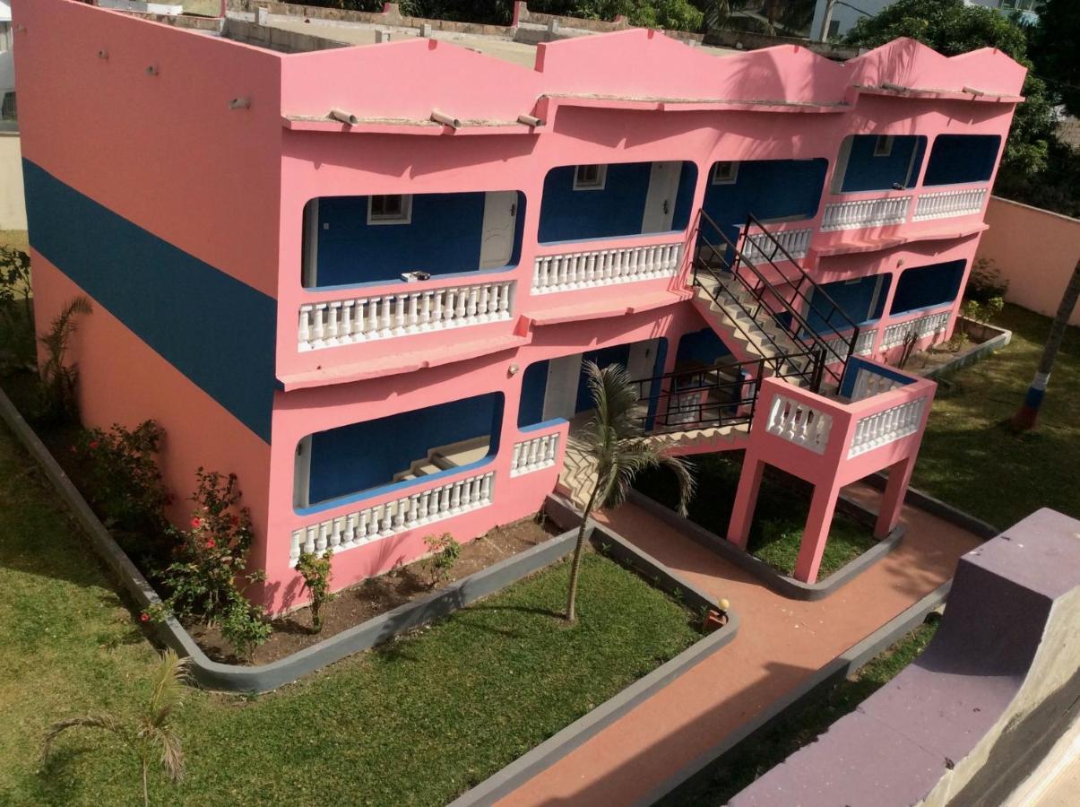 Mansea Beach Hotel Kololi Bagian luar foto