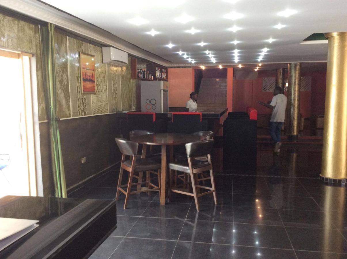 Mansea Beach Hotel Kololi Bagian luar foto