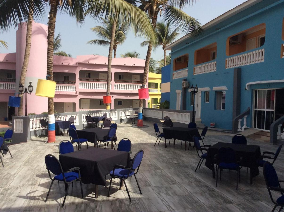 Mansea Beach Hotel Kololi Bagian luar foto