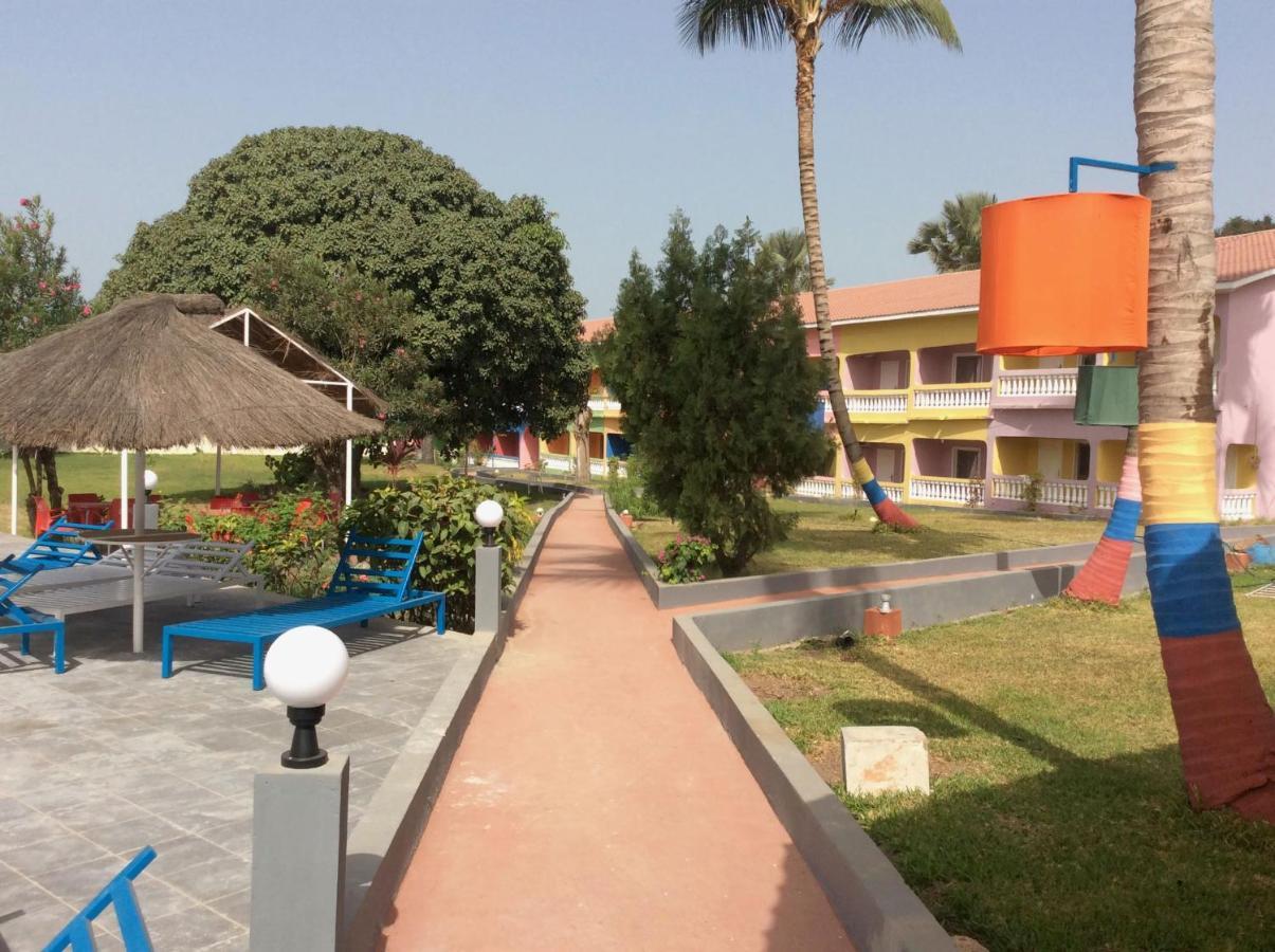 Mansea Beach Hotel Kololi Bagian luar foto