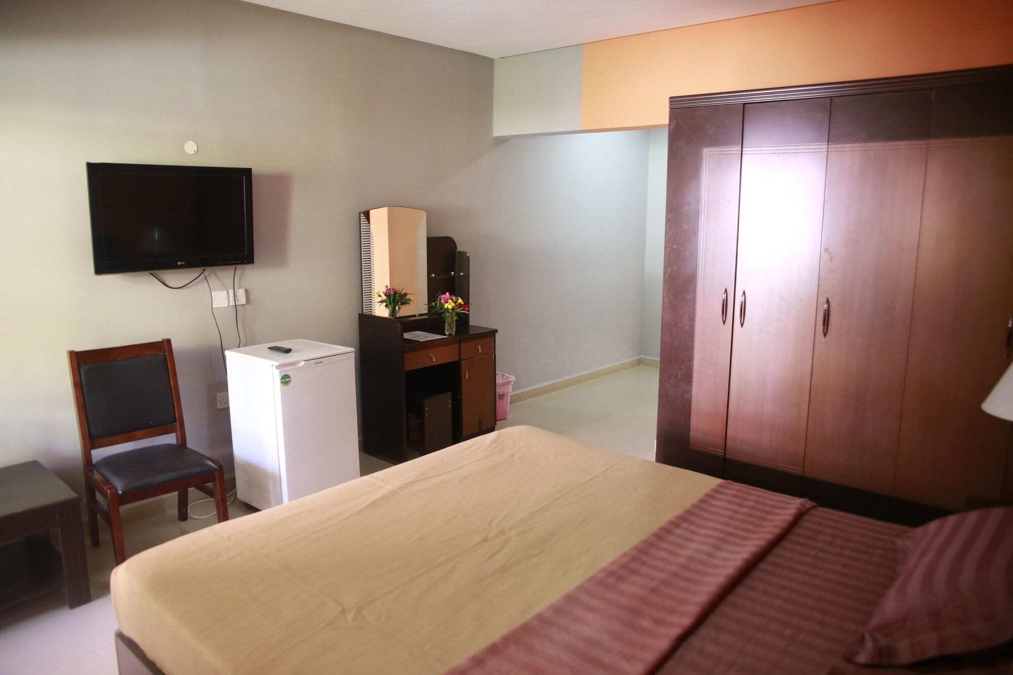 Mansea Beach Hotel Kololi Bagian luar foto