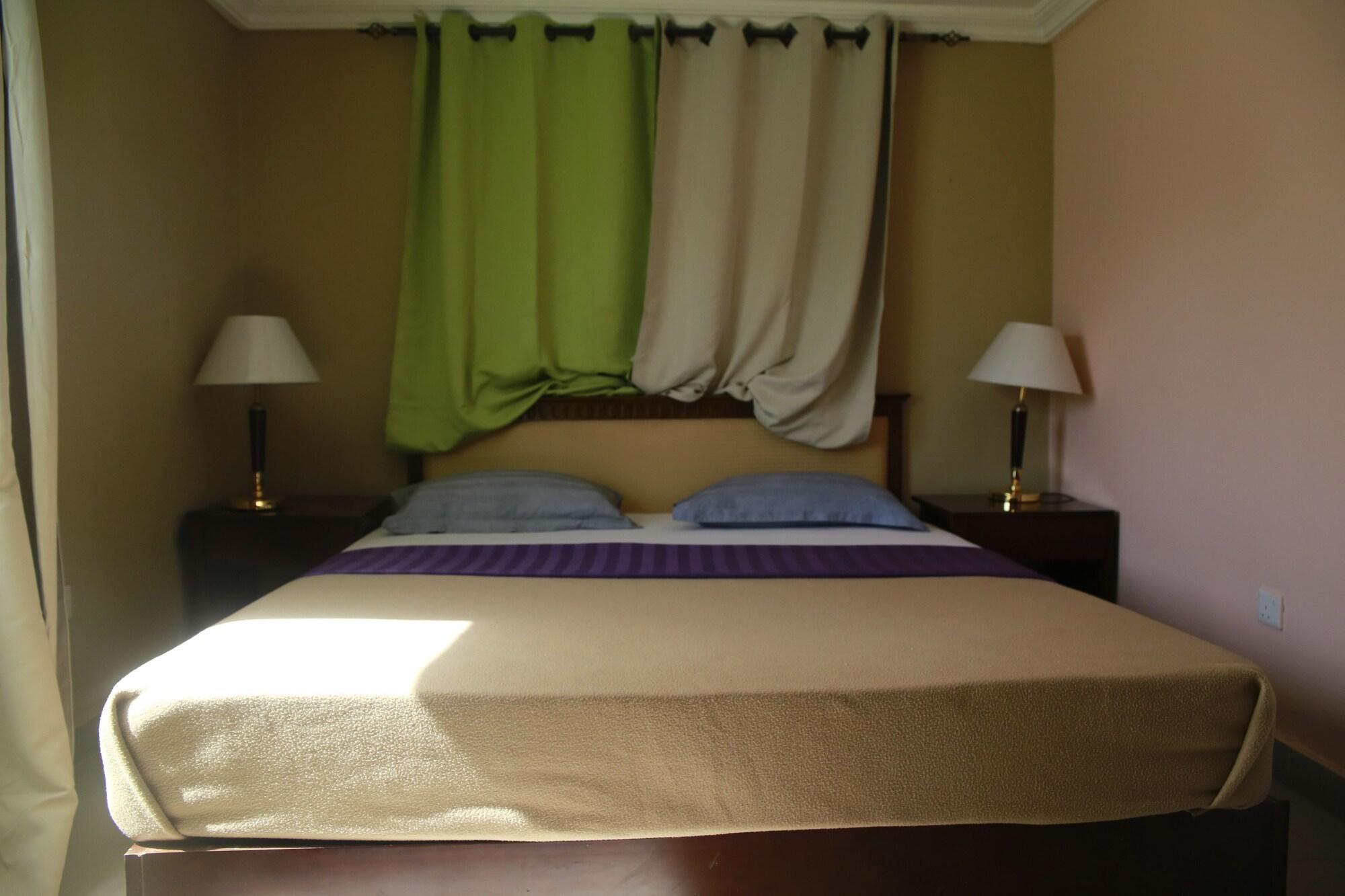 Mansea Beach Hotel Kololi Bagian luar foto