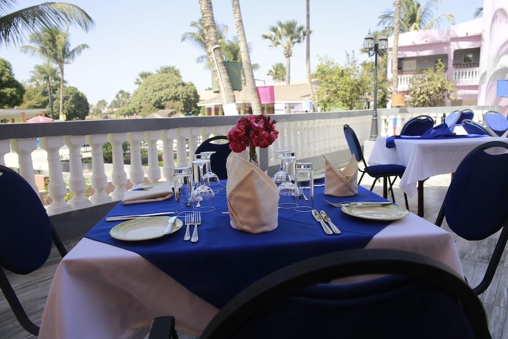 Mansea Beach Hotel Kololi Bagian luar foto